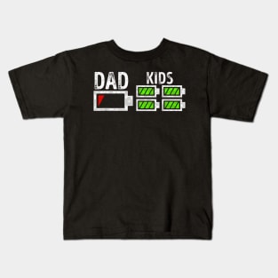 Dad of Four Low Battery  Father of 4 Kids Dad Kids T-Shirt